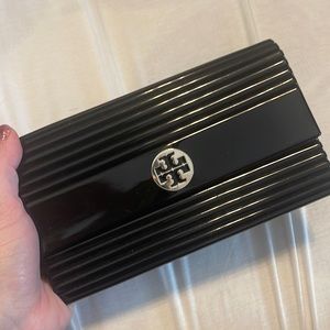 💕SALE💕 Tory Burch black resin clutch